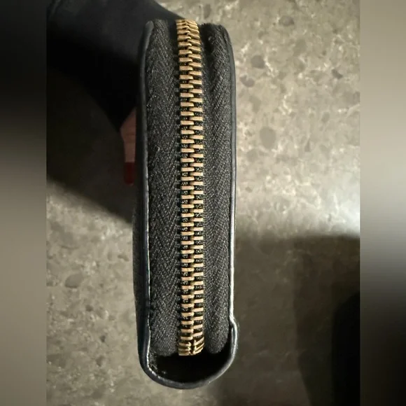 Gucci Black Leather Gold Bee and Star Long Zip Wallet with COA - Picture 6 of 13